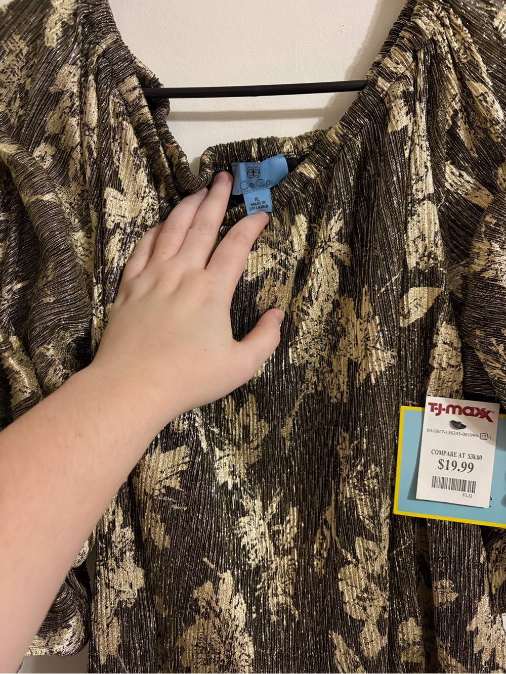 CeCe Gold Metallic Floral Puff-Sleeve Blouse - Picture 3 of 5